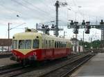 x-2400-u-600 Triebwagen X 2403 unterwegs auf einer Sonderfahrt. 
Die Reihe X 2400 wurde von 1951-1955 gebaut. 
Es waren Einheitstriebwagen mit 2x 300PS-Motoren.
Der X 2403 wird in Rennes als historisches Fahrzeug von einem Verein betriebsf�hig erhalten.

20.06.2010 Culmont-Chalindrey
