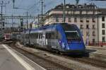 x-72500-x-ter Ein X 72680 am 30.06.2009 bei der Ausfahrt aus Genf im Hintergrund f�hrt gerade in ICN ein. 