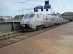 x2000 10.7.2010 14:22 SJ X2000 aus Stockholm Central nach K�benhavn H auf dem s�dlichen Teil der Centralbron kurz vor der Einfahrt in den S�derledstunneln. 