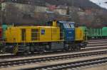 X.R. Gleislogistik GmbH XR 02 (92 80 1271 020-0 D-XR)am 28.03.2010 mit einem Schotterzug in Treuchtlingen. Aufgenommen aus dem Zug