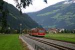 zillertalbahn Ein Regionalzug auf der Fahrt nach Jenbach kurz vor Zell/Ziller