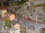 Zuge SOB-Komposition mit Re 4/4 456 092-6 im Miniaturwunderland Hamburg / Schweizer-Abschnitt. Das Original f�hrt als Voralpen-Express in der Schweiz von Romanshorn nach Luzern und retour.