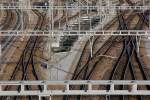 Z�rich HB/Hardbr�cke: Gleis- und Oberleitungsstr�nge, 05. April 2010, 18:33  ...