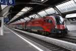 zurich Railjet in Z�rich bereit zur Abfahrt nach Wien. Gefahren wird der �BB Zug in der Schweiz durch Lokpersonal von Sargans der SBB