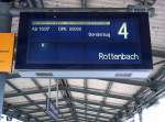 Zugzielanzeiger des DPE 88088 nach Rottenbach, in Naumburg (S) Hbf; ...