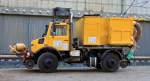 Zweiwegeunimog mit Saugbaggeraufbau am ...  Mario Sch�rholz 01.12.2011