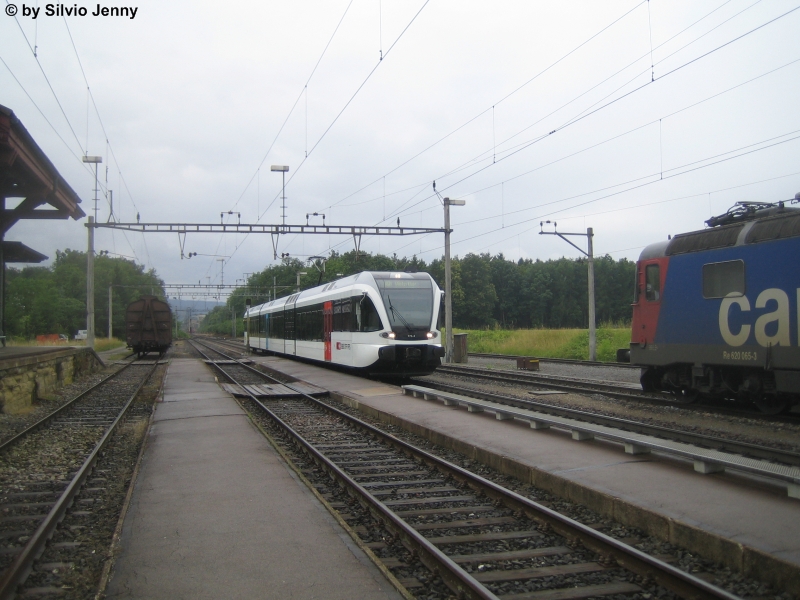 RABe 526775-2 on 23/06/2009 in Zweidlen. Zweidlen is one of