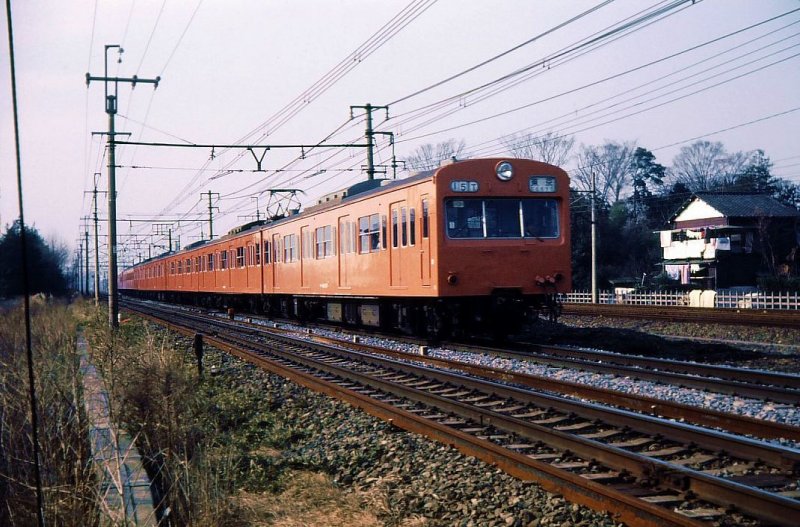 Serie 101 (ehem.Staatsbahn und JR): gebaut 1957-1963 (Zwischenwagen bis 1969),