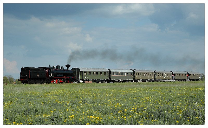 Tr12-25, hauled a special train on the afternoon of 03.05.2008
