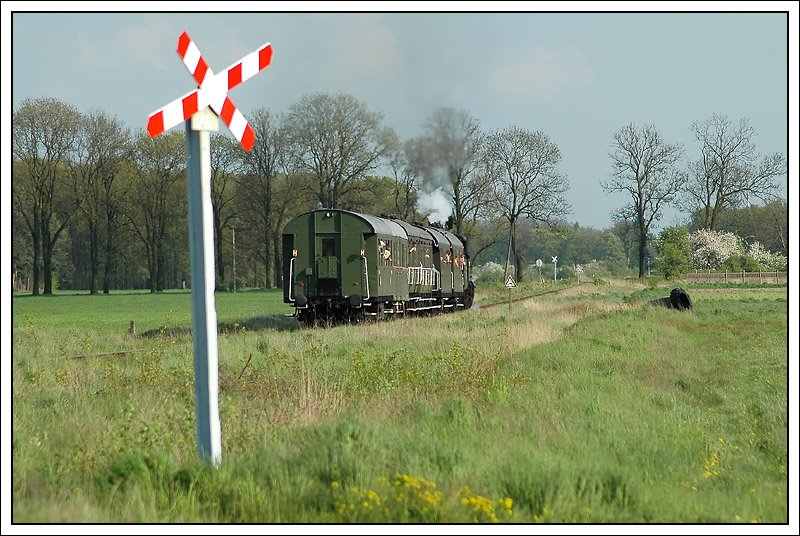 And he's gone. Tr12-25, hauled a special train on the