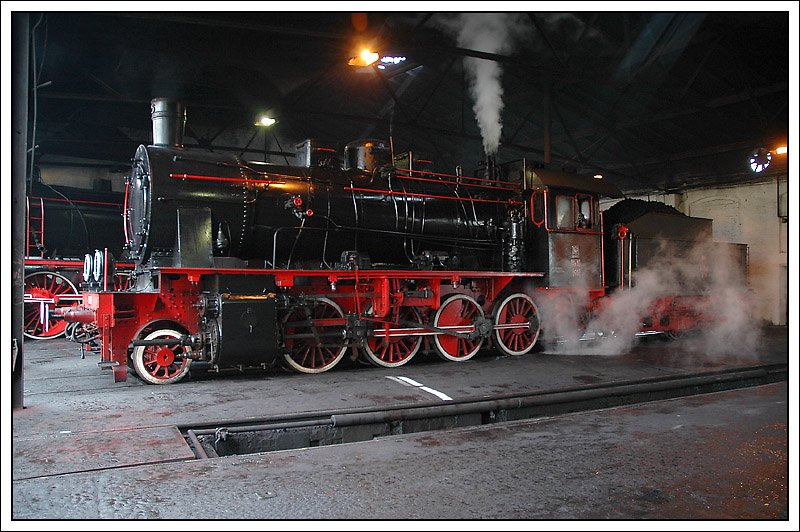 Tr5-65 im Schuppen in Wolsztyn am 2.5.2008. 