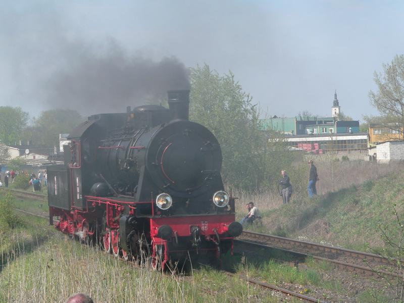 TR5-65 on the steam engine parade 2005 in Wolsztyn. 30.4.2005