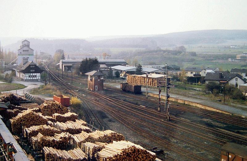 The western station area Usingen on a Sunday morning, 1