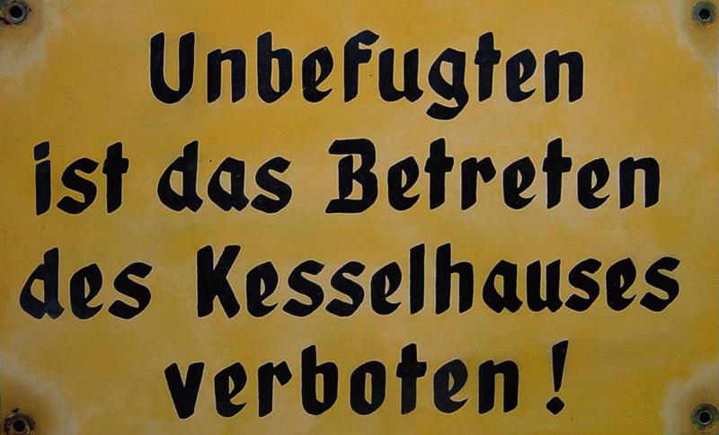 Sign on the rear door of the roundhouse Usingen, 1