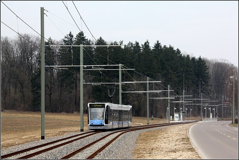 Die Neubaustrecke nach B�fingen hat zwischen den Haltestellen Th�ringenweg und