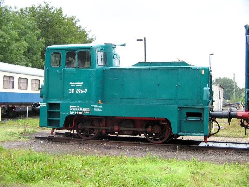 311 696 der Sachsentrans, Glauchau 09.09.07 