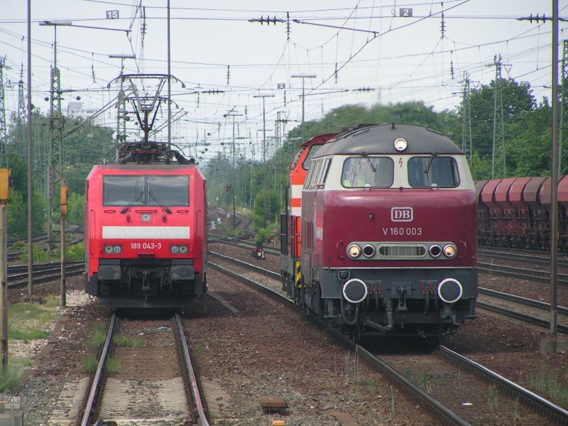 V 160 003 "Lollo" rolls into the yard Nuremberg. The