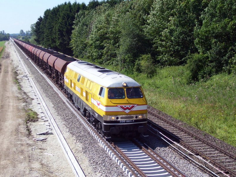 320 001 am 6.8.2009 bei der Baustelle zwischen Buchloe und