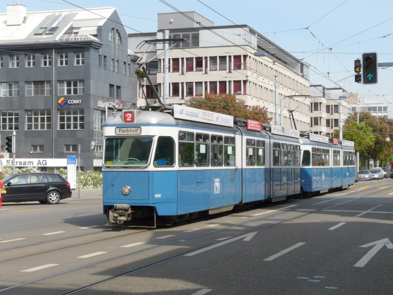 VBZ - Tram Be 4/6 1668 unterwegs auf der Linie 2 in der Stadt Zrich am 06.05.2009