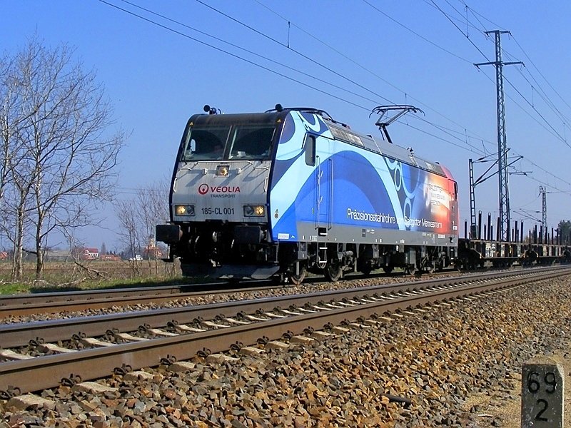 185-CL 001 der Veolia bei Zeithain am 1.4.2009. 