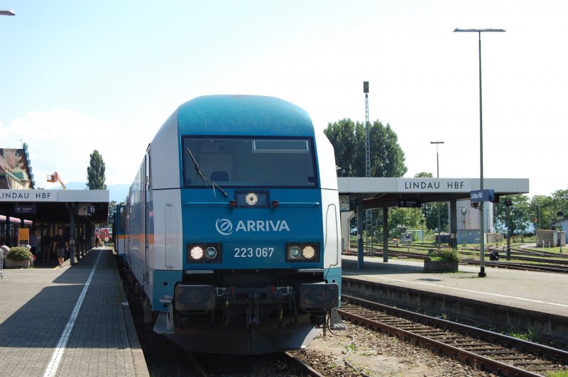 The 223 067 The Vogtlandbahn stands at the ready with
