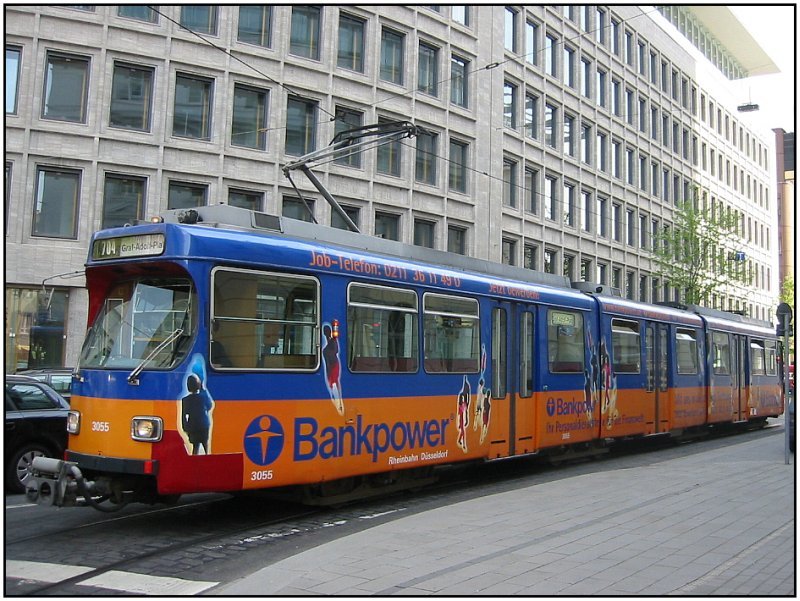 Wagen 3055 (GT8S) in der Wendeschleife am Graf-Adolf-Platz am 21.04.2007.