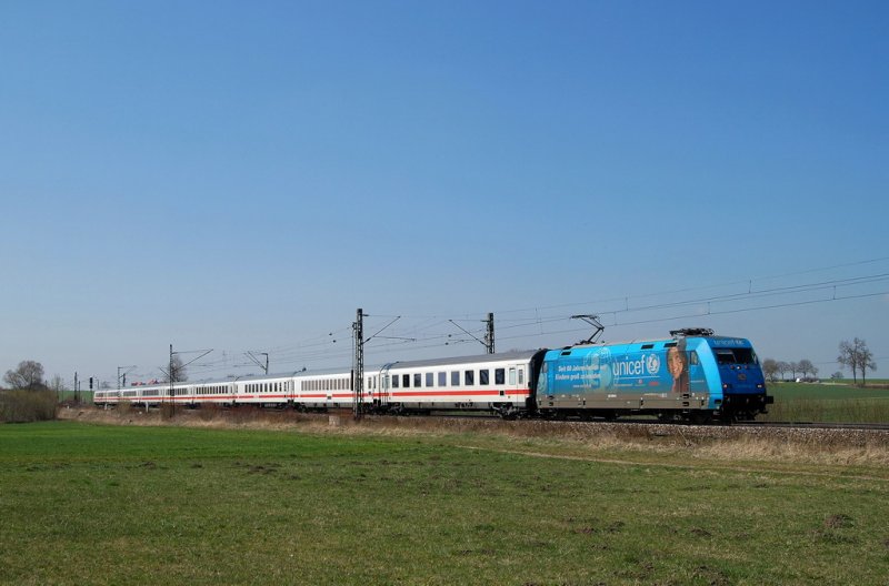 101 016 (Unicef) with IC 2297 (02/04/2007) at Hattenhofen (automatically