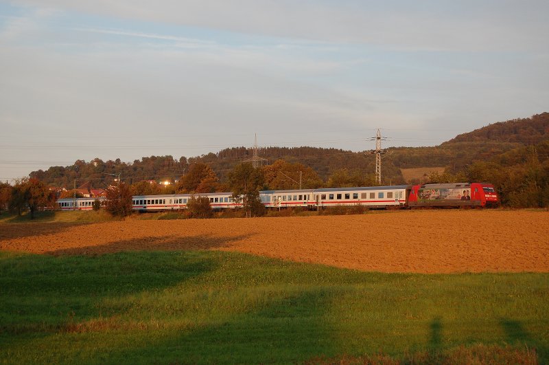 101 122-0 zieht am 20.09.07 den IC 2062 von N�rnberg