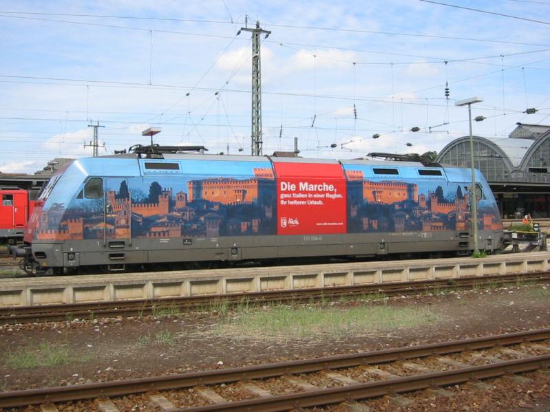 101 056 Die Marche am 22.08.2004 in Karlsruhe Hbf. 