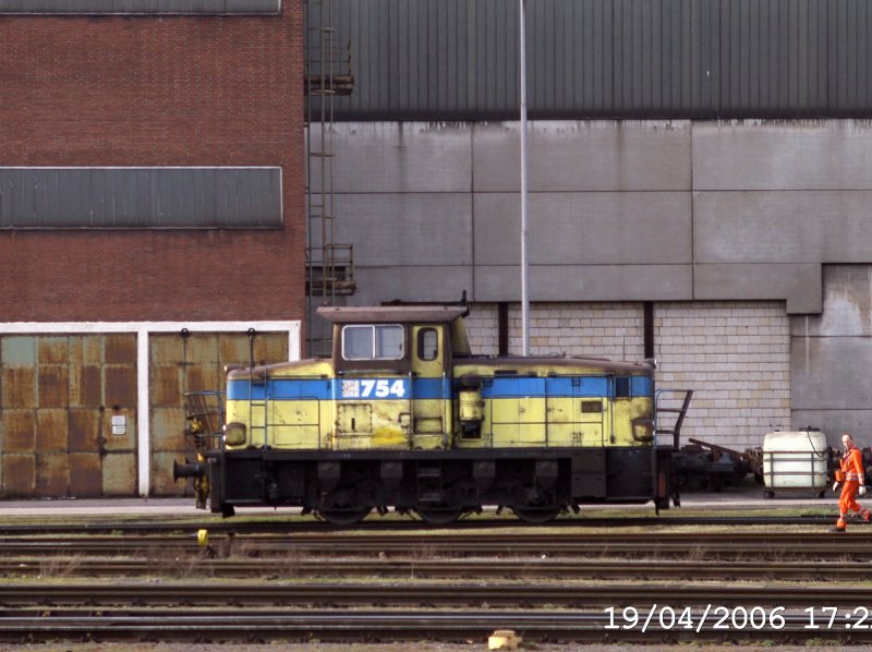 EH 754 in steel mill HKM (automatically translated, Powered by