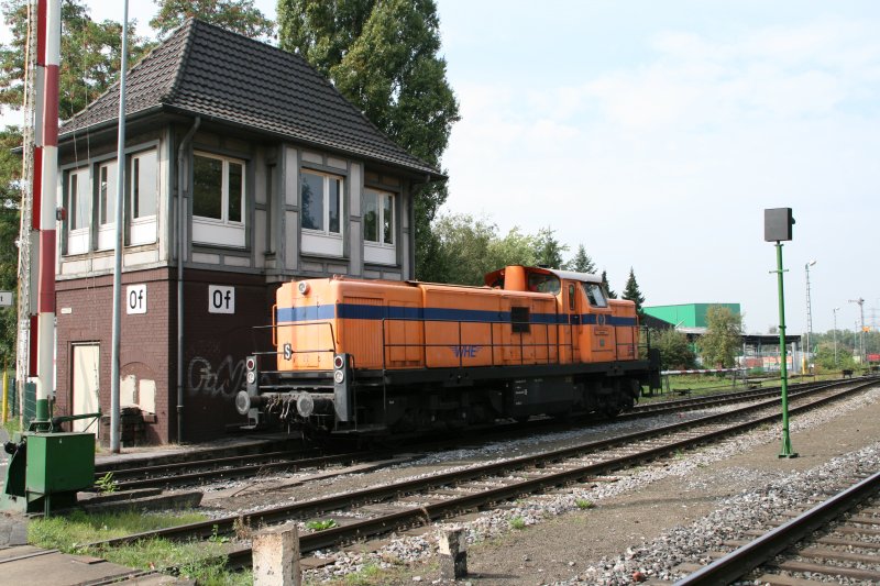 Locomotive 22 of the WHE for the lunch break! 9.9.2009