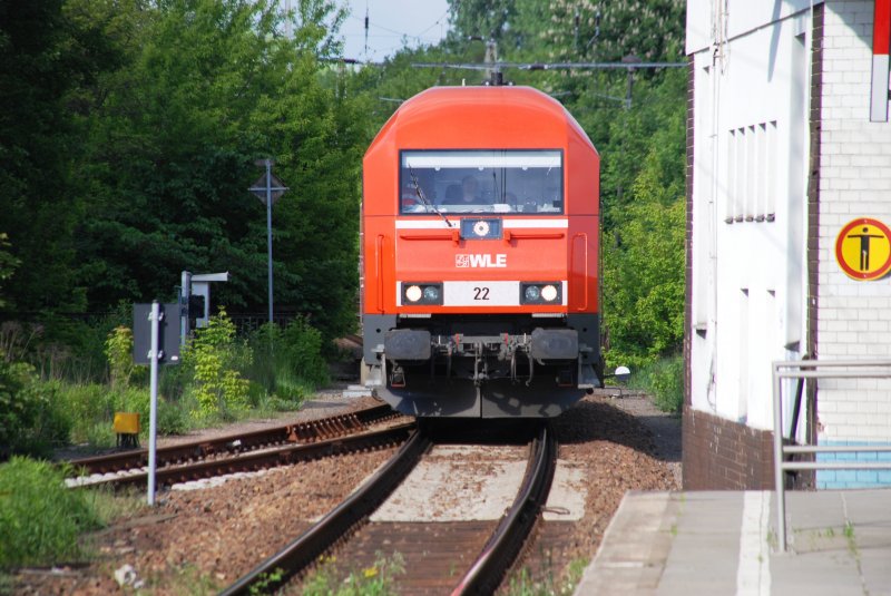 Bernau, 12.05.2009, WLE 22 by driving the train station (automatically