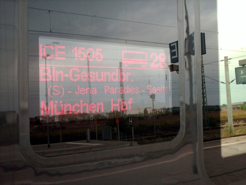 Zugzielanzeiger des ICE 1505 nach M�nchen Hbf. 