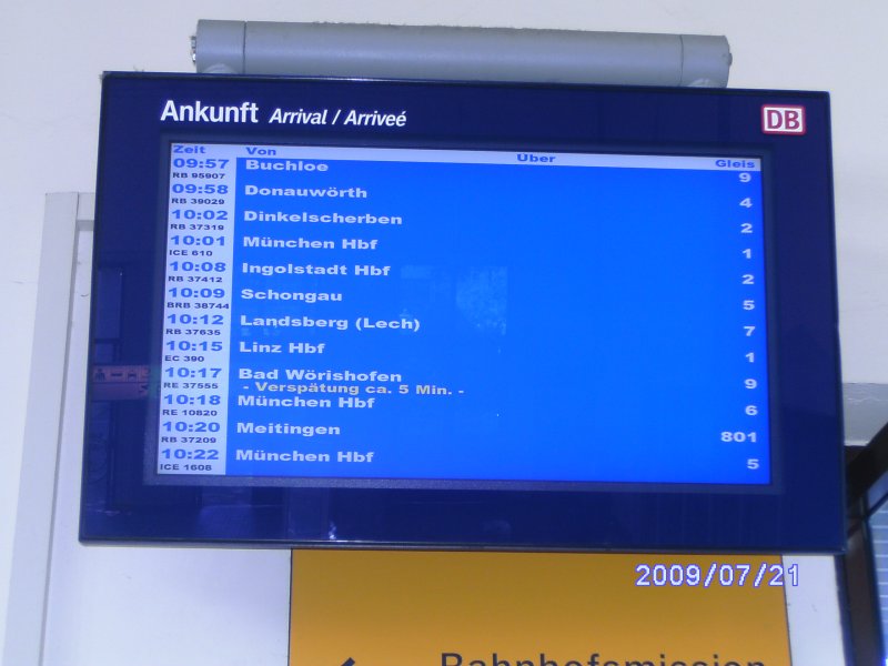 Zugzielanzeiger in Augsburg Hbf.  