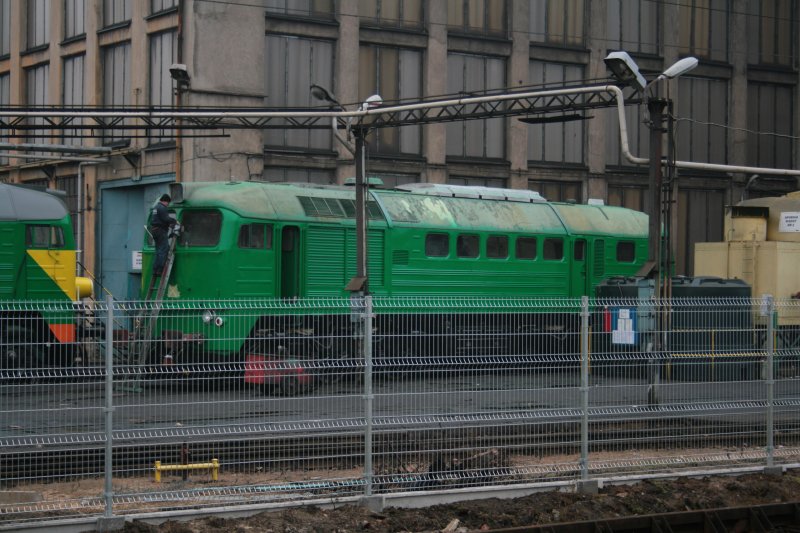 Zur Hauptuntersuchung bei der PESA Bydgoszcz ist die ITL 120 002.
Es werden noch kleinere Arbeiten durchgefhrt.27.12.2007