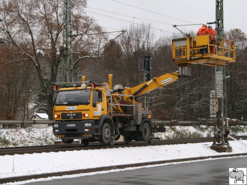 A two-way vehicle, mounted on a MAN M2000, the company