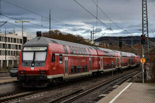 Als der Aalener noch in Hand von DB Reigo war, verließ dieser Park am 27.01.19 mit dem 80-35 334-7 DBbzfa 761.2 am Zugschluss Stuttgart-Bad Cannstadt in Richtung Aalen Hbf 