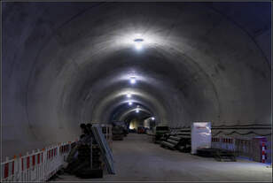 Unter dem Stuttgarter Kriegsberg -    Blick in die Tunnelröhre für die zukünftige Fahrtrichtung nach Norden am Nordkopf des neuen Stuttgarter Hauptbahnhofes.