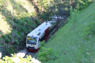 Zug 86341 der Hohenzollerischen Landesbahn HZL erreicht am 12.