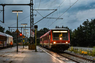Als RB nach Leutkirch machte am 10.07.20 der 628 902 Halt im Bahnhof von Kißlegg 