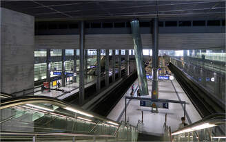 Geheimnisse der Berliner U-Bahn -     Das Bild zeigt keinen U-Bahnhof sondern den Regionalbahnhof am Potsdamer Platz.