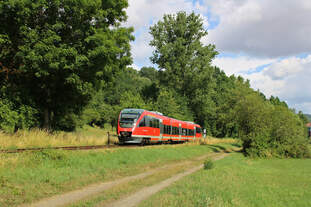 DB 643 027 verlässt Lauterecken-Grumbach zur Fahrt nach Kaiserslautern Hbf.