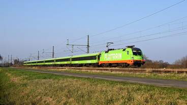 Hector Rail 242 517  FITZGERALD  mit FLX 1343 Hamburg Hbf - Köln Hbf (Diepholz, 08.03.2024):