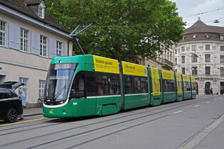 Be 6/8 Flexity 5008, auf der Linie 3, fhrt am 27.05.2024 den Steinenberg hinunter zur Haltestelle Barfsserplatz.