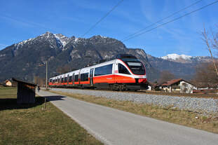 ÖBB 4024 090-4 verlässt Garmisch-Partenkirchen zur Fahrt nach Innsbruck Hbf.