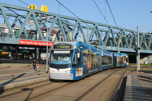 TW 1028 an der Haltestelle Römerkastell (12.08.2025)