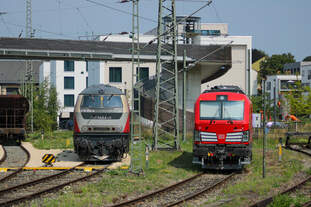 218 256-6 und 249 048-0 am 16.08.2025 in Aalen.