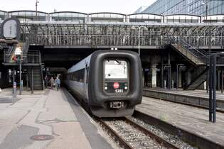 AARHUS (Region Midtjylland), 03.09.2023, DSB 5281 als ICL 50058 nach Kopenhagen Flughafen im Hauptbahnhof