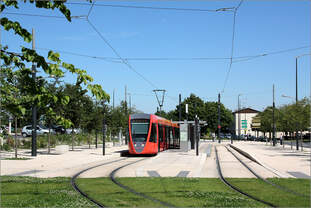 Tramway Reims; stop by stop -     Die nördliche Endstation Neufchâtel der Linien A und B mit Citadis 111.