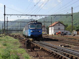 123 006-9 mit zwe weiteren Loks zu sehen am 09.05.15 in st nad Labem Střekov.